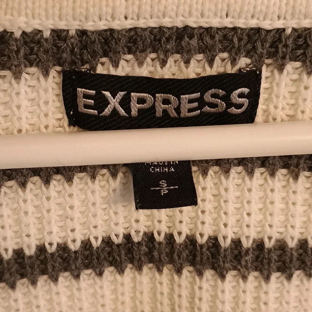 Express Striped Knit V-neck Top- Size Small- 1/2 Sleeve